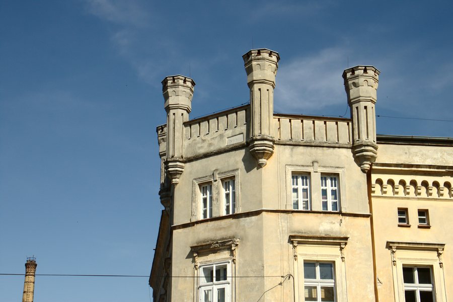 File:Strzelin, Brzegowa, novogotická budova.jpg