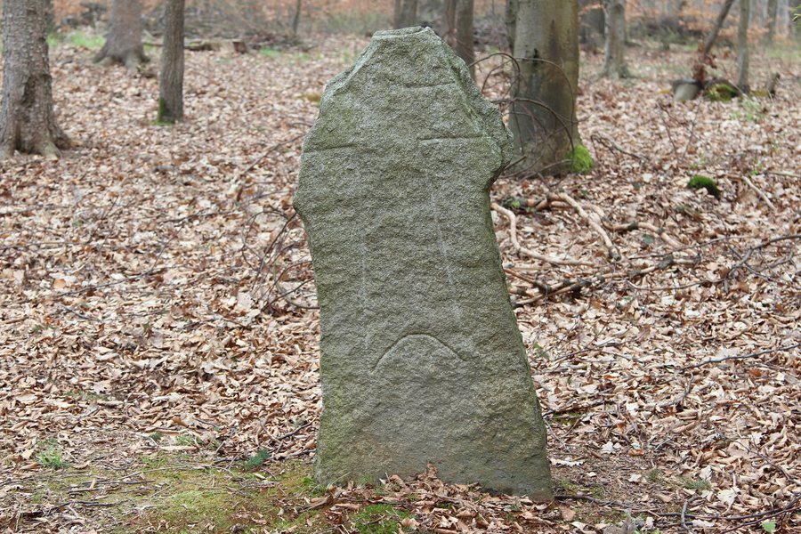 File:Gebczyce stone cross 2014 P02.JPG