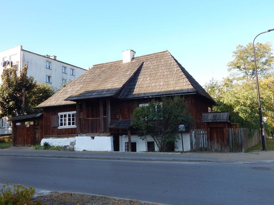 File:Biłgoraj, ul. Nadstawna 32 (zabytek A373 z 1969-04-14).jpg