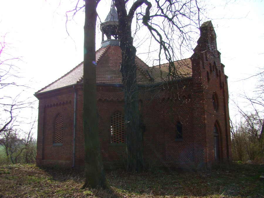 File:Orzeszkowo kosciol.jpg