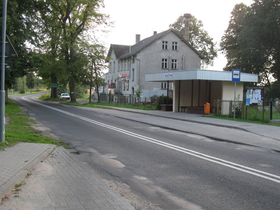 File:Nieżyn - centrum.JPG