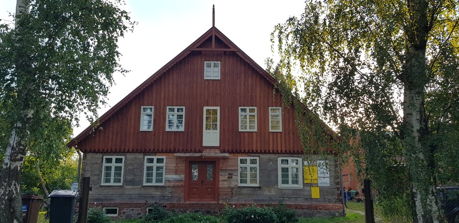 Gospoda z częścią mieszkalną (1)