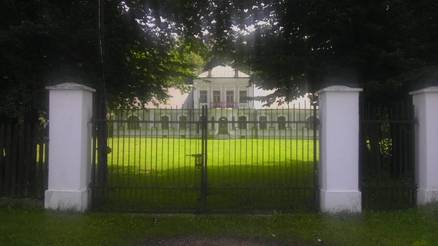 File:Pałac w Grabanowie - panoramio.jpg