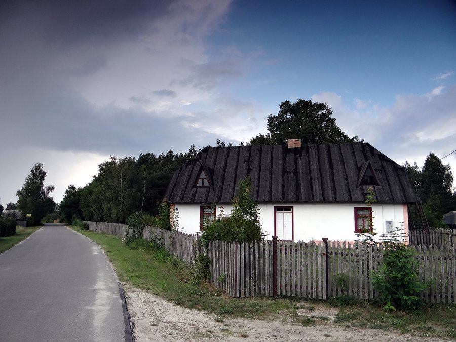 File:Górecko Stare - budynek dawnej szkoły (1).jpg