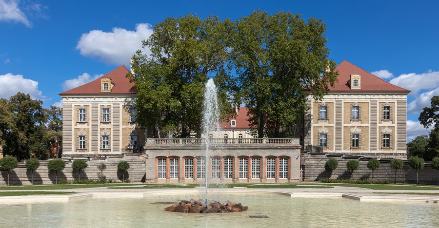 File:Żagań - Schloss Sagan - 0008.jpg