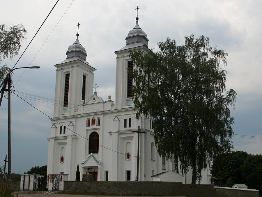 File:Kaletnik kościół św. Ducha 03.08.12 pl.jpg