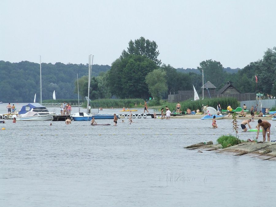 File:POL Rynia zalew.jpg