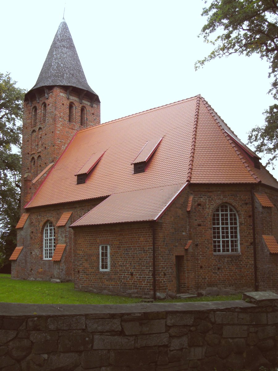 File:Stary Jarosław, kościół pw. Św. Krzyża .jpg