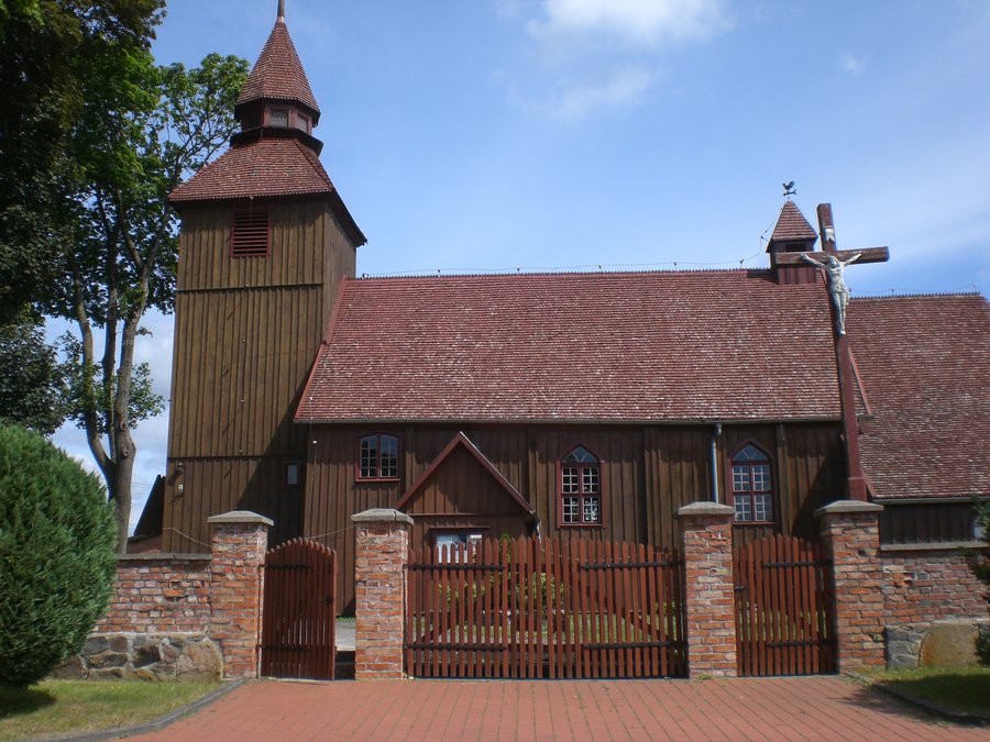 File:Brzeźno Szlacheckie, kościół 1330.jpg