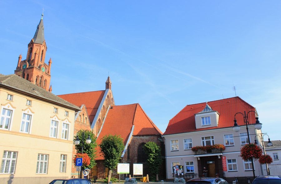 File:Dobra, teren Starego Miasta - 3.JPG