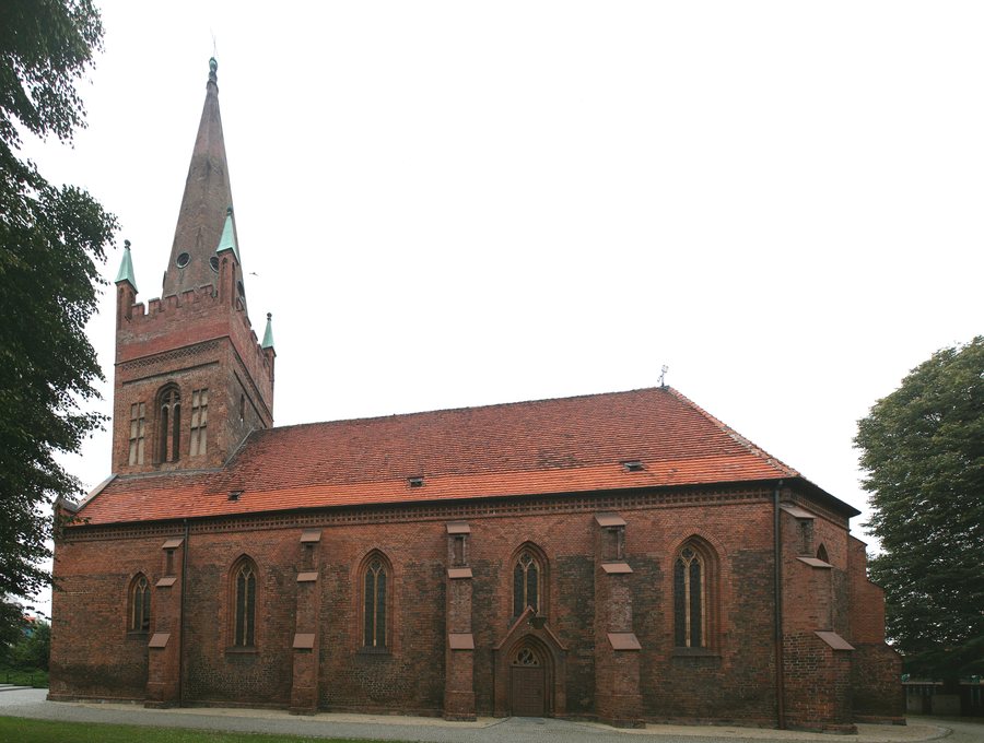 File:Skwierzyna kościół św Mikołaja 20. 08. 2013 p.jpg