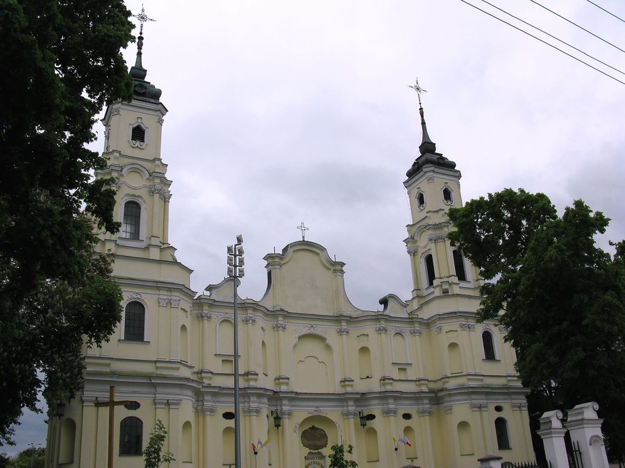 File:Church of Holy Trinity in Kobyłka.JPG