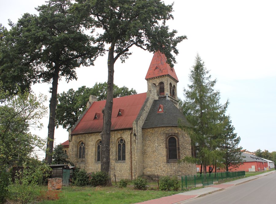 File:Zawadzkie kosciol ewangelicki 3.jpg
