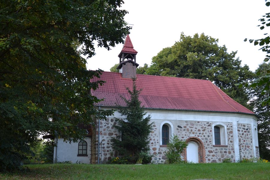 File:Bobolin kościół fil pw Matki Boskiej Nieustającej Pomocy (2).jpg